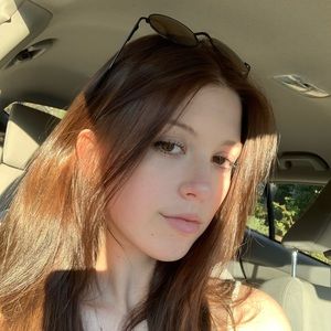 Meet your Posher, Naomi